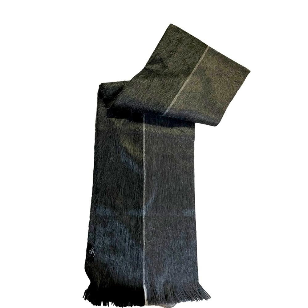 Shupaca Shale Scarf Unisex Winter Cozy Two Toned Alpaca Hair Blend Black Gray